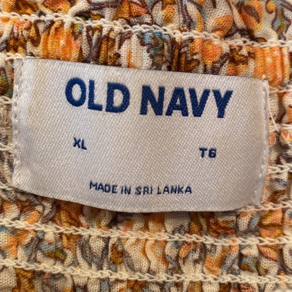 Old Navy Top - Picture 2 of 2